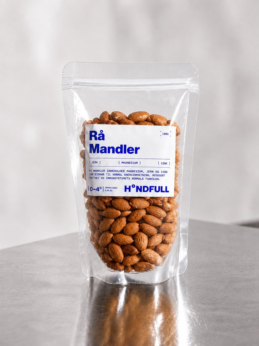 Rå Mandler på et stålbord
